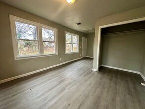 18 E Burns St in Shawnee, OK - Building Photo - Building Photo