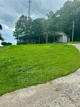 171 Co Rd 216 in Niota, TN - Foto de edificio - Building Photo