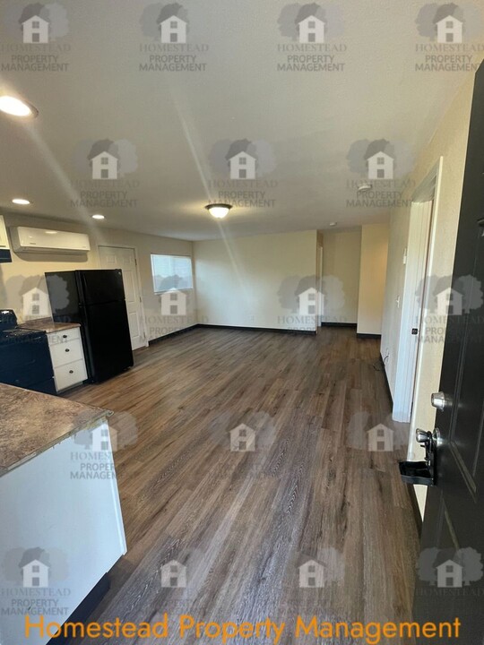 127 Whitman St S in Monmouth, OR - Building Photo