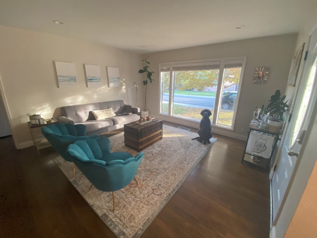 615 Fremont Way in Sacramento, CA - Building Photo - Building Photo