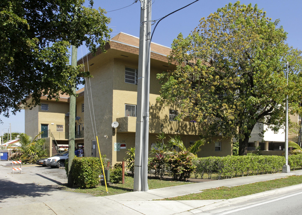 Griffing Park Apartments in North Miami, FL - Foto de edificio