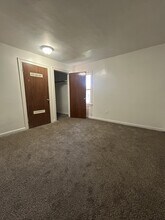 2423 Lincoln Ave in Granite City, IL - Building Photo - Building Photo