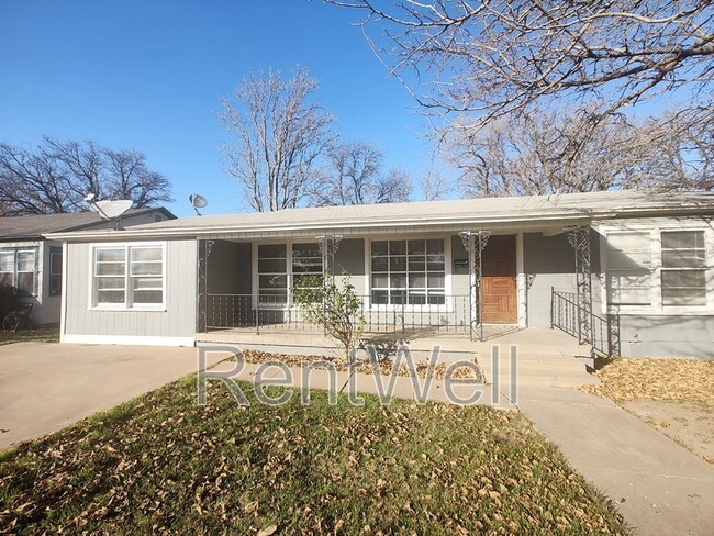 5114 42nd St in Lubbock, TX - Building Photo - Building Photo