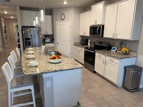 10437 Laxer Cay Loop in San Antonio, FL - Building Photo - Building Photo