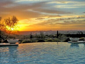 11475 E Helm Dr in Scottsdale, AZ - Building Photo - Building Photo