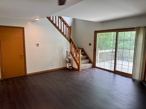 1407 Oak Leaf Ln in Woodstock, IL - Building Photo - Building Photo