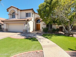 3213 E Desert Flower Ln in Phoenix, AZ - Building Photo - Building Photo