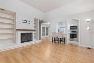 9142 Emberglow Ln in Dallas, TX - Building Photo - Building Photo