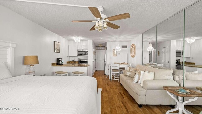 8817 S Thomas Dr in Panama City Beach, FL - Building Photo - Building Photo