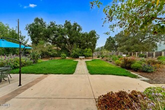 1758 Ward Way, Unit B05 in Ojai, CA - Building Photo - Building Photo