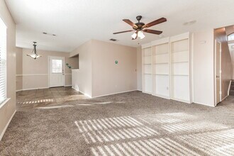 5116 Waltham Ct in Garland, TX - Foto de edificio - Building Photo