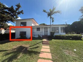 525 SW 22nd Ave in Miami, FL - Building Photo