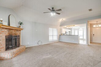 5712 Springtide Dr in Fort Worth, TX - Building Photo - Building Photo