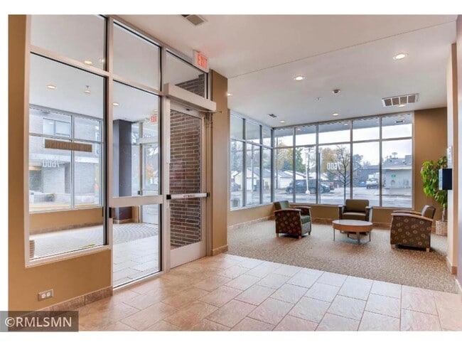 7600 Lyndale Ave S in Minneapolis, MN - Building Photo - Building Photo