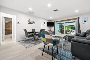 1019 SE 40th St in Cape Coral, FL - Building Photo