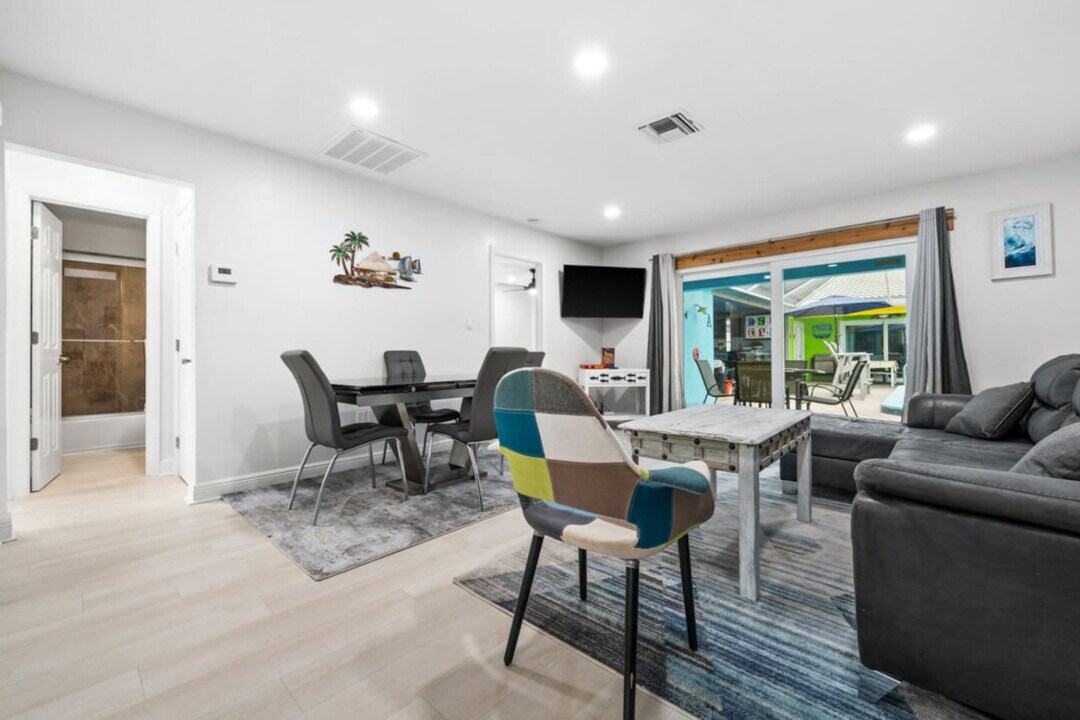 1019 SE 40th St in Cape Coral, FL - Building Photo