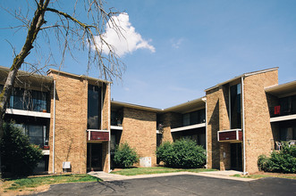 Hawthorne Hills Apartments in Toledo, OH - Building Photo - Building Photo