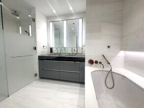 682 Atlantic Ave, Unit 3712 in Boston, MA - Building Photo - Building Photo