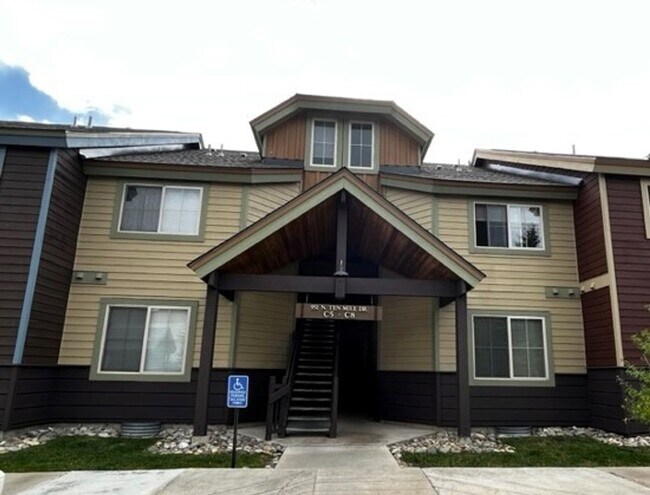 951 N 10 Mile Dr in Frisco, CO - Building Photo - Building Photo