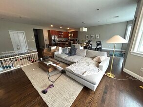 81 Boylston St in Brookline, MA - Building Photo - Building Photo
