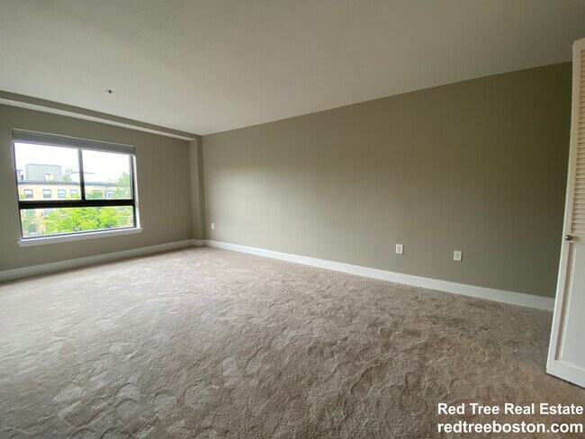 1111 Beacon St, Unit 45 in Brookline, MA - Foto de edificio - Building Photo