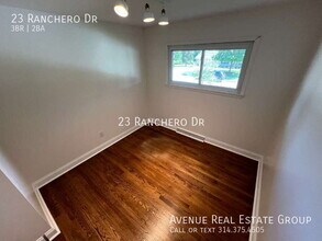 23 Ranchero Dr in St. Charles, MO - Building Photo - Building Photo
