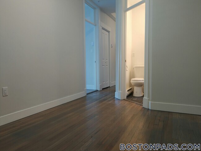 77 Park Dr, Unit 8