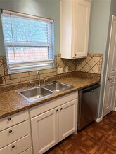 6902 Colony Park Dr in Austin, TX - Building Photo - Building Photo