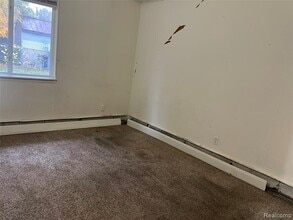 6482 Riverdale Rd in Whitmore Lake, MI - Building Photo - Building Photo