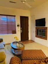 50700 Santa Rosa Plz in La Quinta, CA - Building Photo - Building Photo