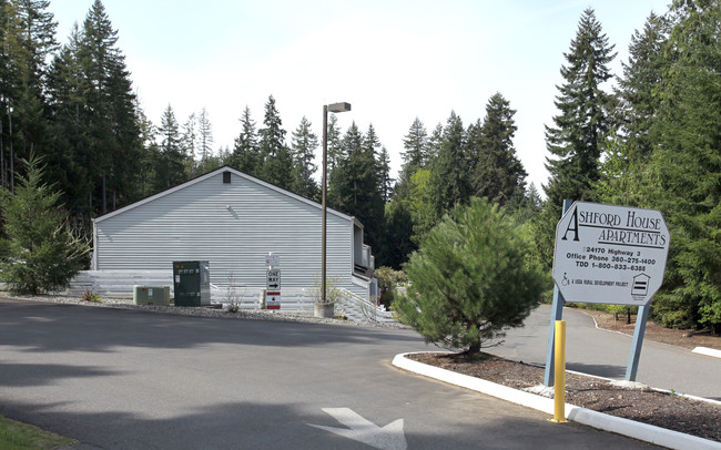 Ashford House Apartments in Belfair, WA - Building Photo - Building Photo