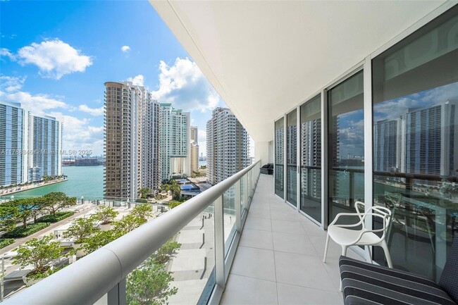 495 Brickell Ave, Unit 1704 in Miami, FL - Building Photo - Building Photo