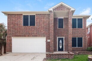 9953 Legacy Dr, Unit 3 in Fort Worth, TX - Building Photo