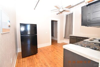 170 Court St in Watertown, NY - Foto de edificio - Building Photo