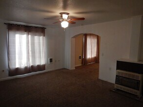 213-215 NE 7th St in Prineville, OR - Building Photo - Building Photo