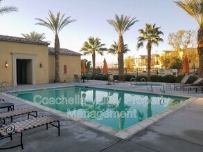 532 Calle Vibrante in Palm Desert, CA - Building Photo - Building Photo