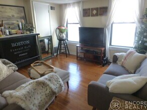 238 Cambridge St in Boston, MA - Foto de edificio - Building Photo