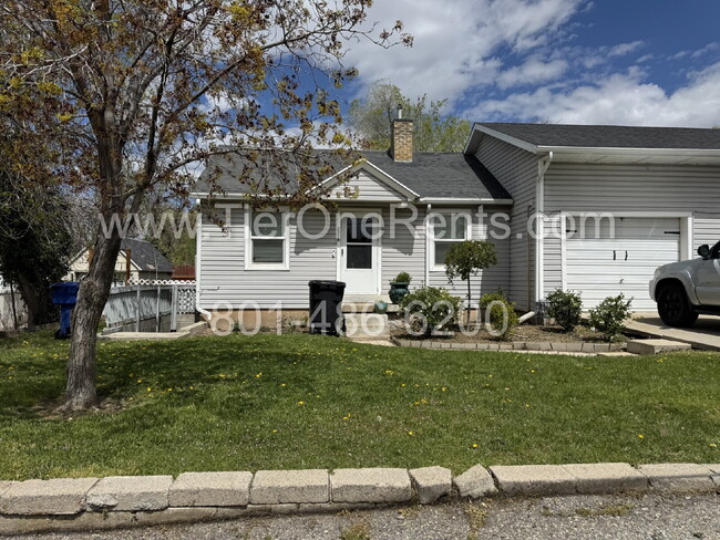 property at 2275 E Atkin Ave