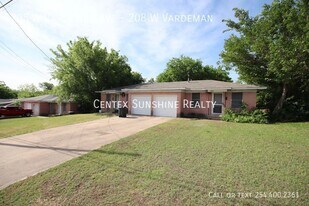 208 W Vardeman Ave in Killeen, TX - Building Photo