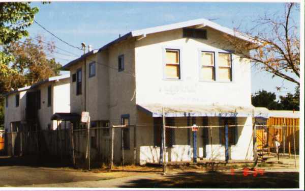 605-611 5th St in Modesto, CA - Foto de edificio - Building Photo