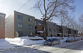 142-154 Waverley St in Ottawa, ON - Building Photo