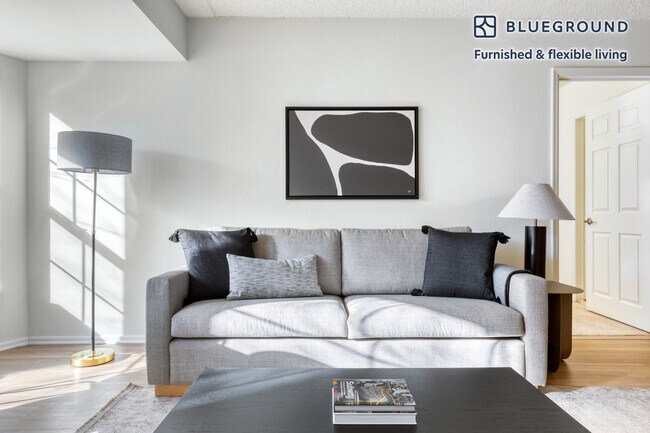 444 Washington Blvd-Unit -FL4-ID702 in Jersey City, NJ - Building Photo - Building Photo