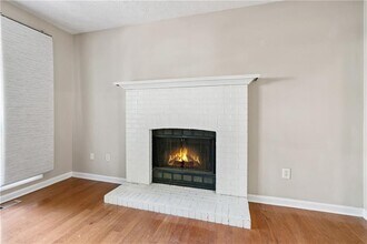 1333 Laura Ln in Austell, GA - Building Photo - Building Photo