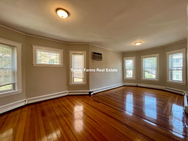 8 Chapman Pl, Unit 2