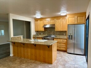 1139 Meridian Cir in Santa Rosa, CA - Building Photo - Building Photo