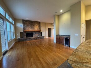 61897 Fall Creek Loop in Bend, OR - Building Photo - Building Photo