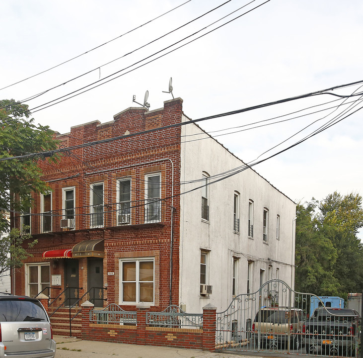 1079 Hegeman Ave in Brooklyn, NY - Building Photo