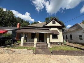 917 Edgar D Nixon Ave in Montgomery, AL - Building Photo