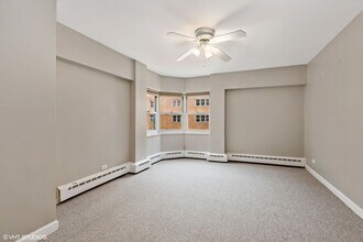 4950 N Marine Dr in Chicago, IL - Building Photo - Building Photo