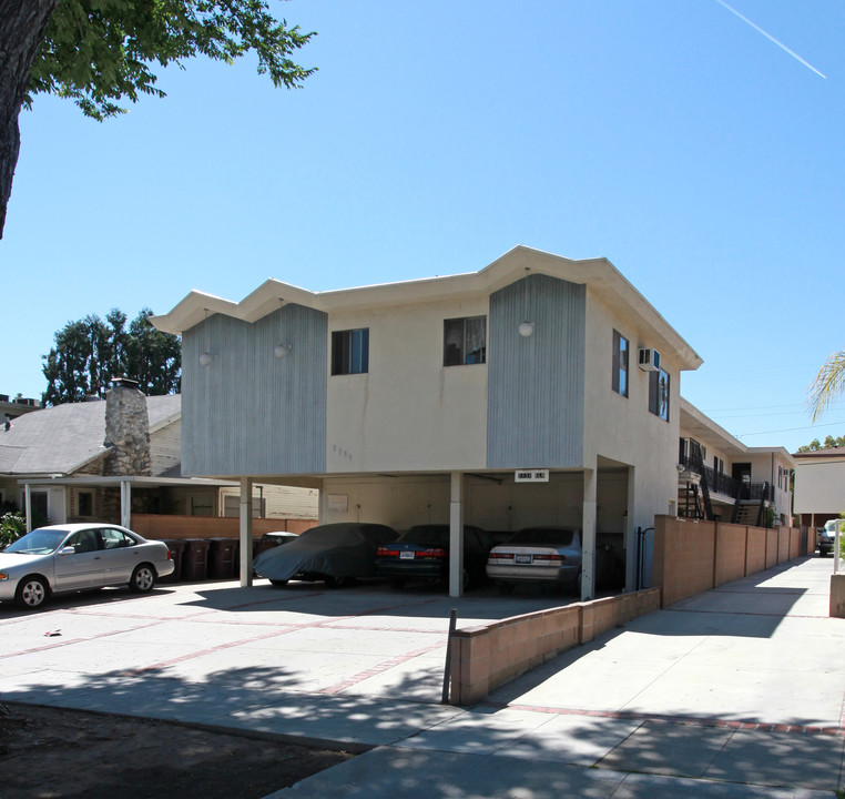 1131 Elm Ave in Glendale, CA - Building Photo